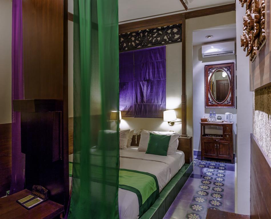 Dhanesvara Holistic Unique Homestay Wonocolo Exterior photo