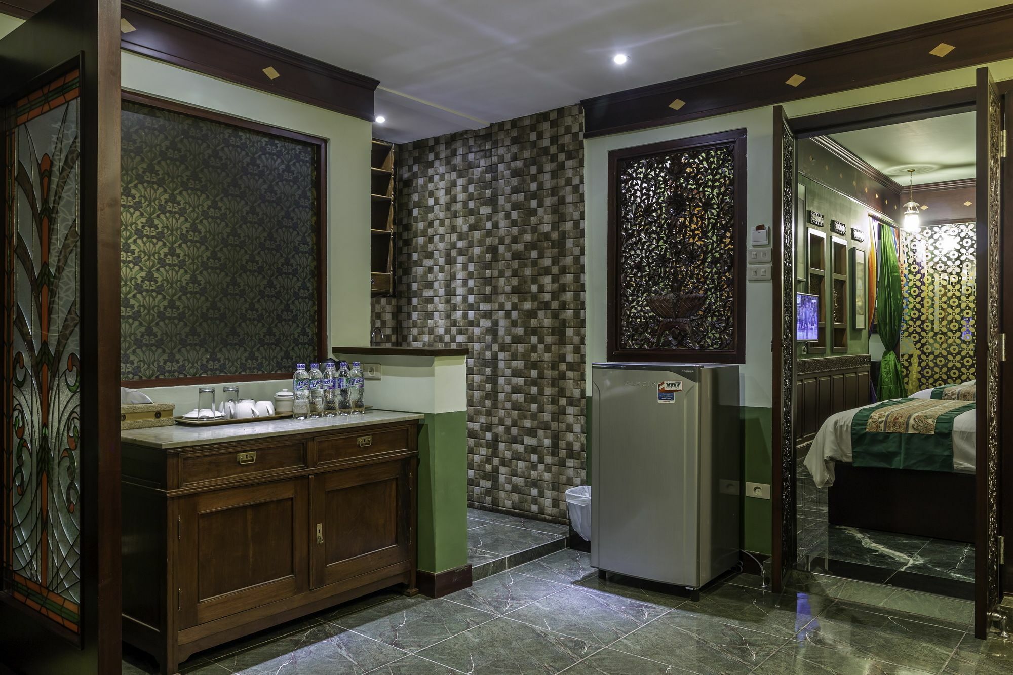 Dhanesvara Holistic Unique Homestay Wonocolo Exterior photo